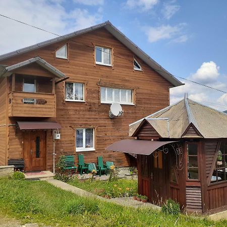 Kатруся Hotel Jaremtsje Buitenkant foto