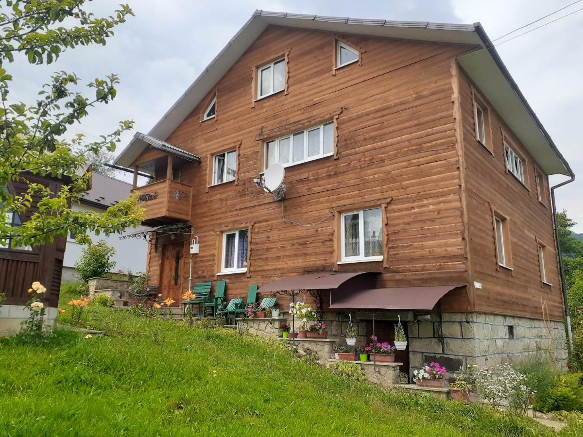 Kатруся Hotel Jaremtsje Buitenkant foto